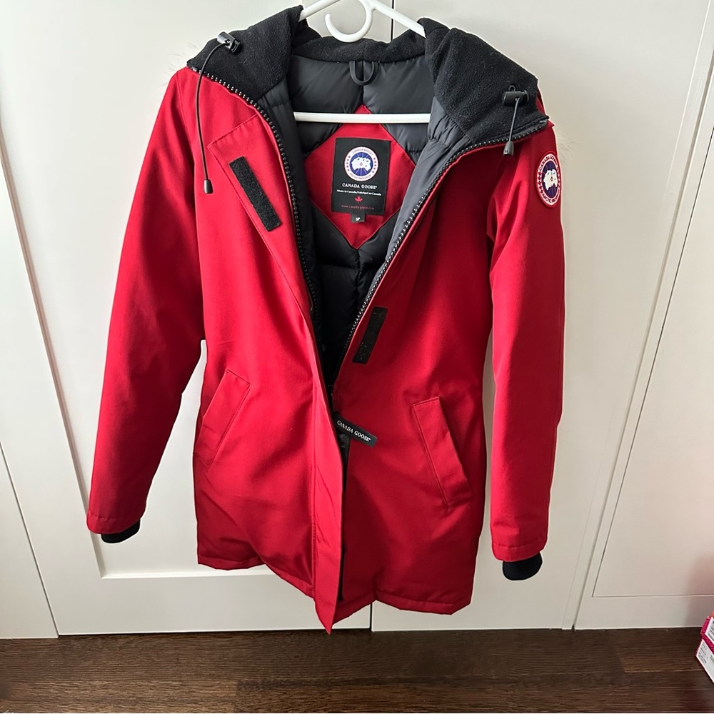 Canada Goose Ellesmere Parka - worn only a few times! Excellent condition!